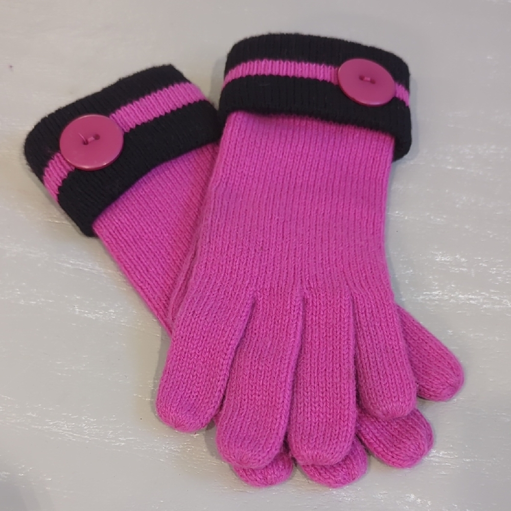 Vintage Knit Gloves with‎ Button Detail